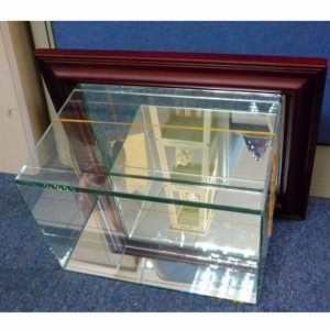 Калъф за витрина на стена