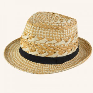 Ръчно тъкана шапка