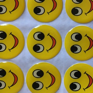 стикери с купола от полиуретанова смола --- 3M силно лепило, водоустойчивост, устойчивост на UV и пожълтяване, цифров или копринен пе...