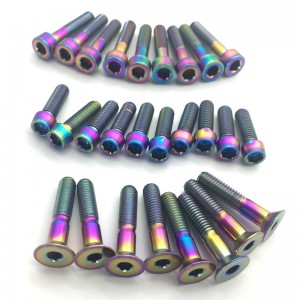 Титанов болт и винт