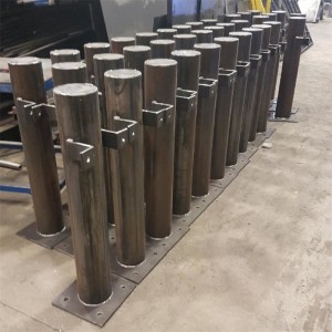 Стоманени оградни кронштейни