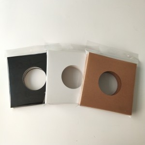 7-инчово 45 об. / Мин. 350gsm кафяво картонено яке за запис с отвор