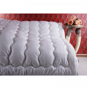 Бели цветове ватирани синтетични влакна