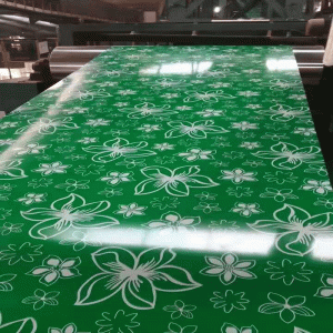 Цветна алуминиева плоча