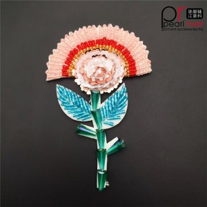 Най-новата лепенка с бродирани животни и цветя