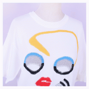 Персонализирани червени пуловери от жакард с червени устни