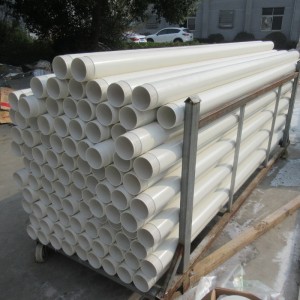 Връзка на резбата на хранителната степен PVC тръба с кладенец за вода