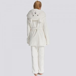 Дамски пижами с фланелено руно, бродерия с качулка