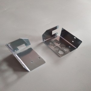 Детайли от ламарина със син цинк