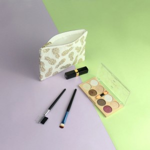 Висококачествена и екологична козметична чанта от ананасови влакна