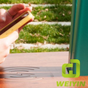 Минималистичен дизайн Интелигентна слънчева зарядна станция за мобилни телефони USB за общности и паркове