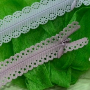 Невидим цип с шарени дантелени ленти 12