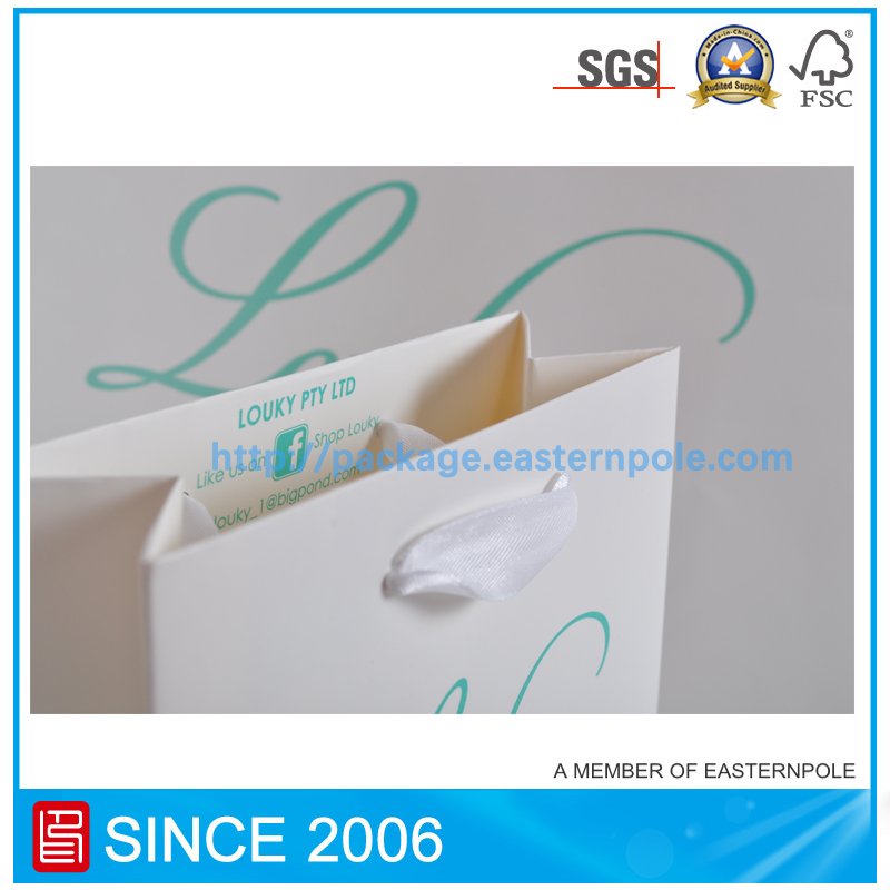 Рециклиран хартиен плик за дрехи