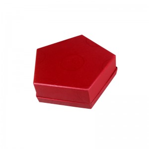 Гривна с кутия за обеци