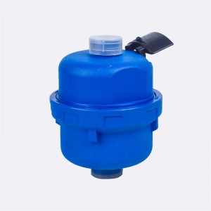 Обемен метър, напълнен с течност, с пластмасово тяло с дистанционен кабел