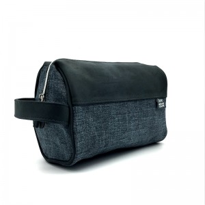 ИЗКЛЮЧЕТЕ КОЗМЕТИЧНА ЧАНТА