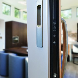 Повдигаща и плъзгаща се врата