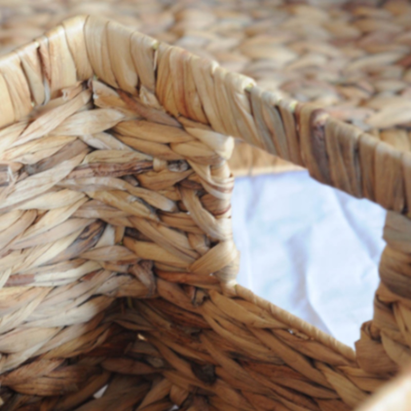 Кошница с воден хиацинт