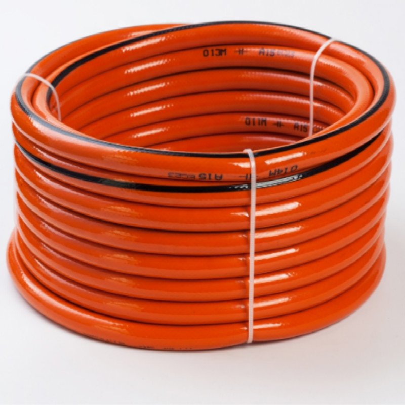 Цветни гъвкави оплетени от влакна подсилват пластмасов пвх градински маркуч за вода