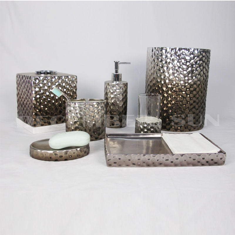 2019 Добре продава се комплект керамични аксесоари за баня