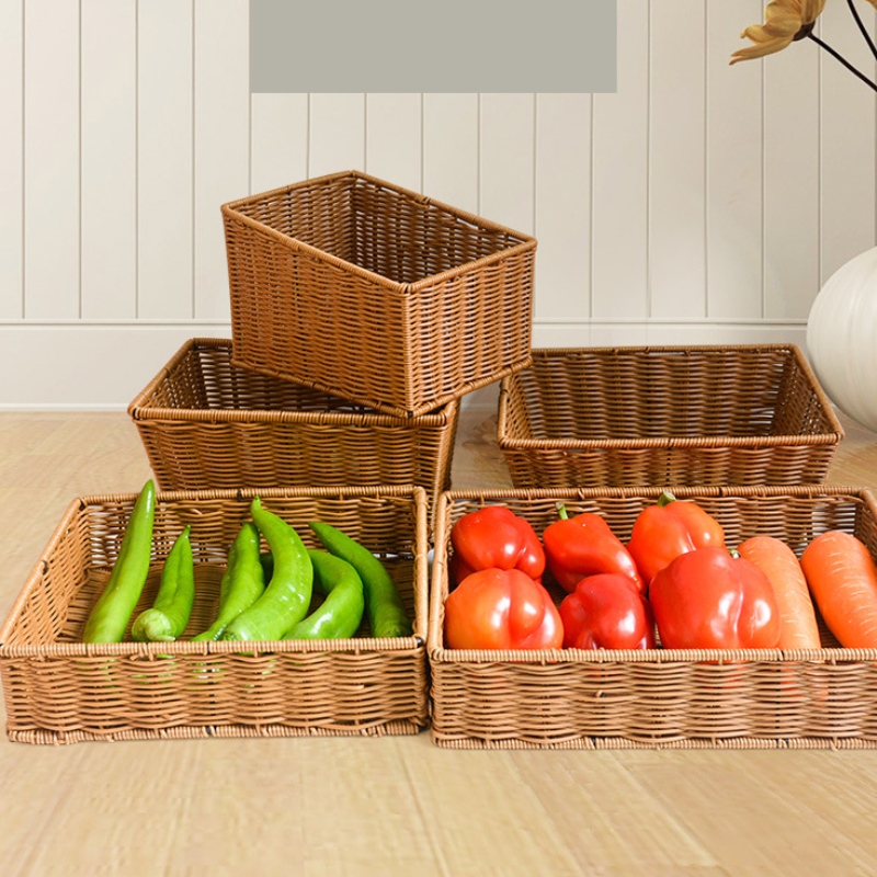 Супермаркет и пекарна на