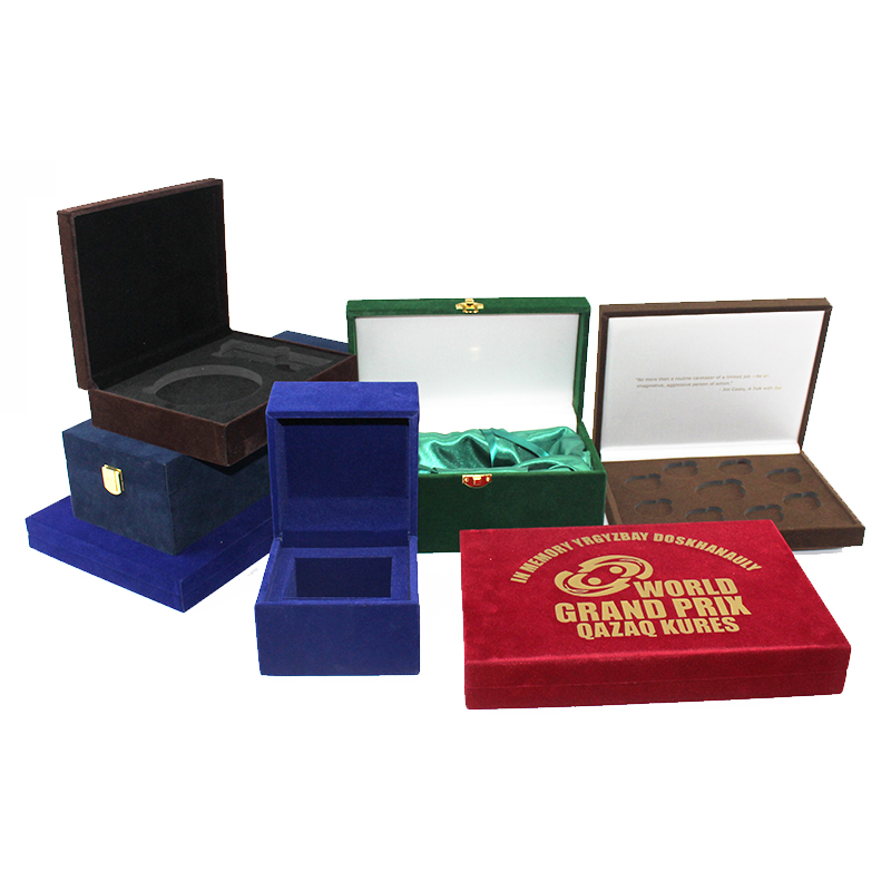 метална кутия за часовници, дървена кутия за часовници