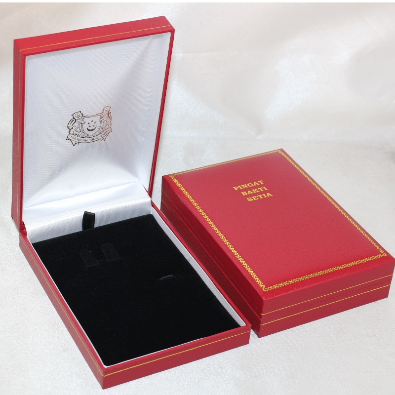 Артикул V-15S правоъгълник Кожа от хартия за кожа за медал, монета и значка 75 * 120 mm и др. Mm. 97 * 143 * 34, тежести около 170гр