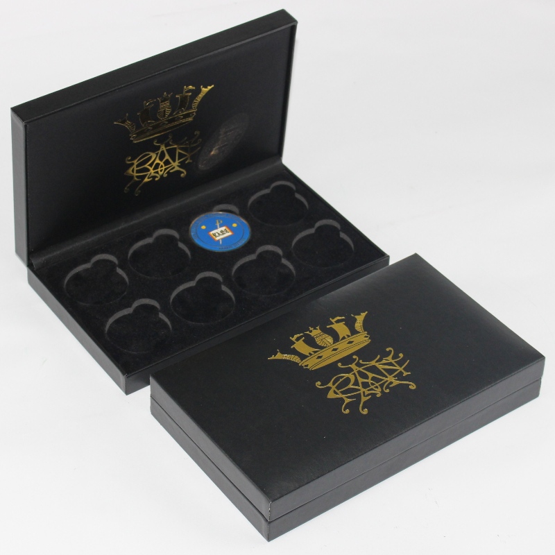 Точка V-21 правоъгълна кожена кутия за 90*120 mm медал, значка за монети, и т.н. mm.234*140*40, тегла около 325g