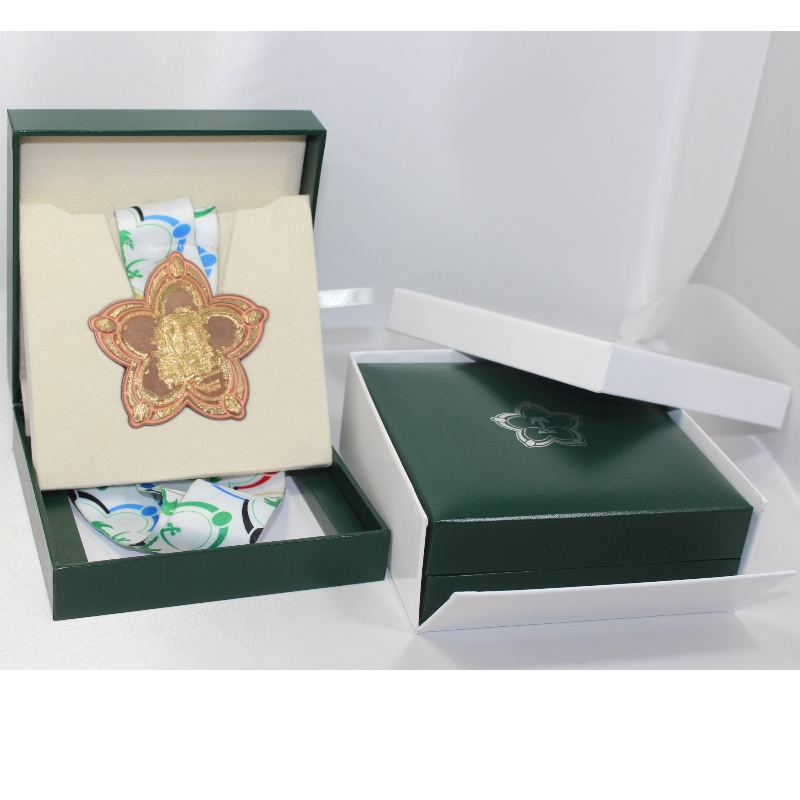 Артикул V-22 квадратна кожа Кожа хартия за монета 90 * 90 мм, значка, медал и т.н. mm.128 * 128 * 50, тежести около 191г