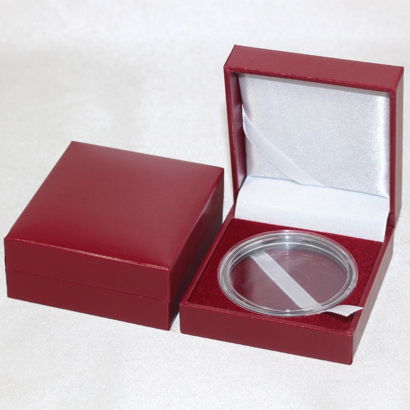 Точка V-04 квадратна кожена кутия за монети, копчета за ръкавели, щипка за вратовръзка и т.н.63*68*28, тегло около 50г