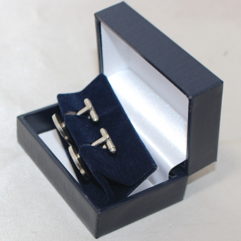 Артикул VK-1 правоъгълна пластмасова кутия, покрита с хартия от кожа, за клипс за вратовръзка 58 * 20 мм, ключодържател, копчета за рък...