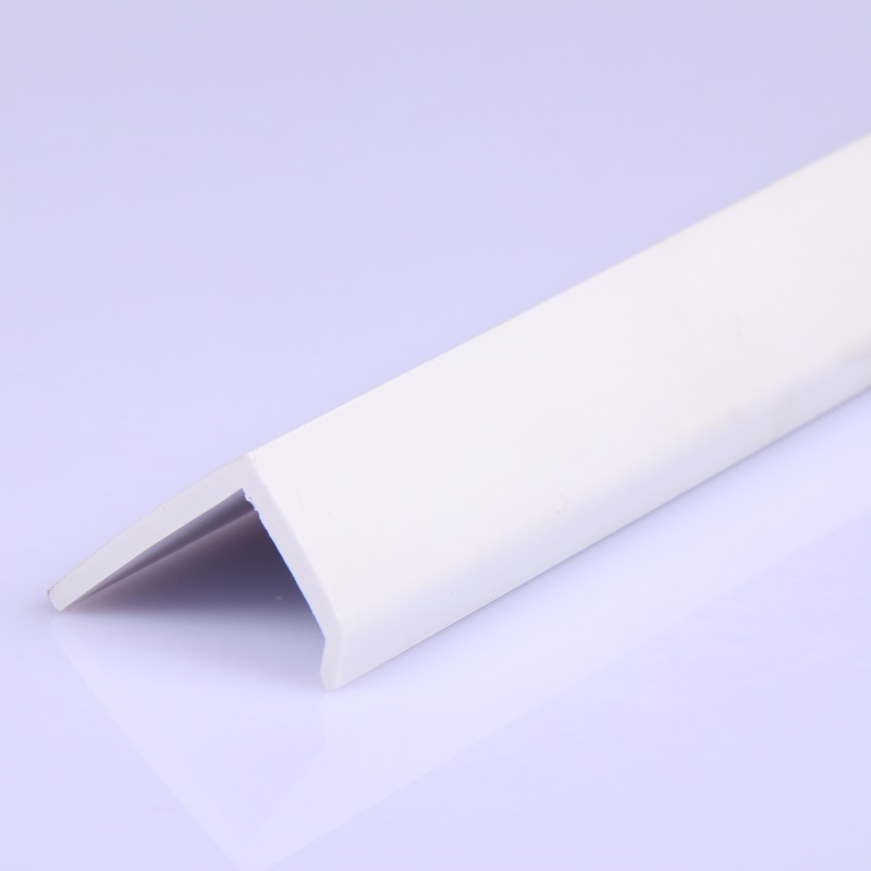 Персонализиран L-образен защитен pvc пластмасов облицовъчен профил с високо качество на ниска цена