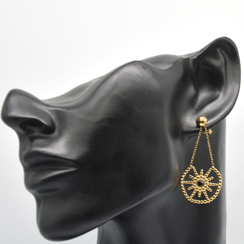 Златни женски модели от неръждаема стомана с висулки с цветя, дизайн на шипове за уши, очарователна работа за млади жени. Китайска...