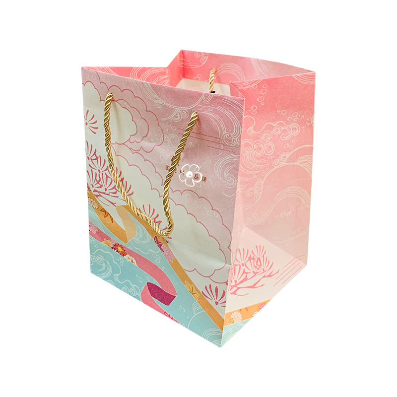 Розови подаръчни чанти със златни дръжки чанти с хартиени чанти