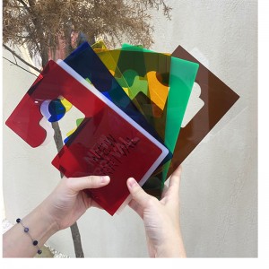 TMJ PP-539 Потребителски Акрилен дисплей марка лек луксозен магазин за дрехи цена етикет креативен билборд дисплей