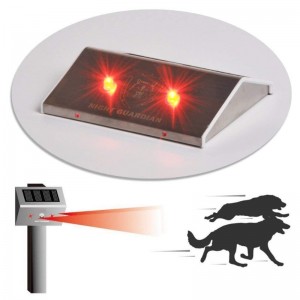 Соларно захранвано RED eye pro LED wove Predator детеrrent Light