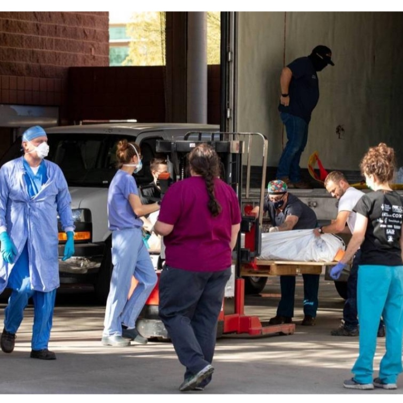 Политическата поляризация, отхвърлянето на науката водят до провал на САЩ в овладяването на пандемията: NYT