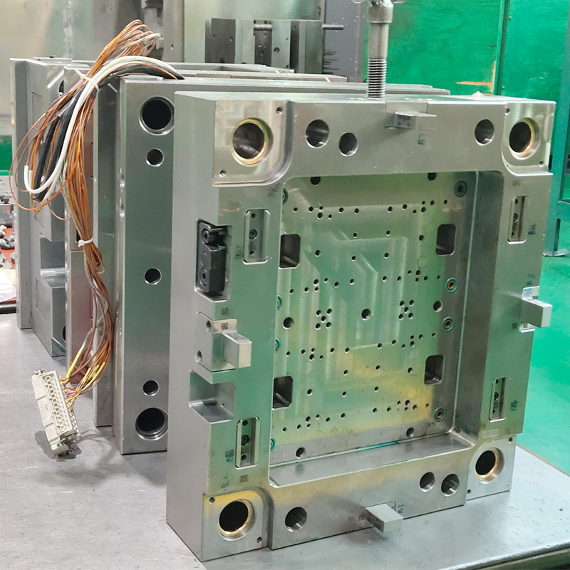 Jiaging насърчава освобождаването от бедността чрез заетост в Chuxiong, Yunnan