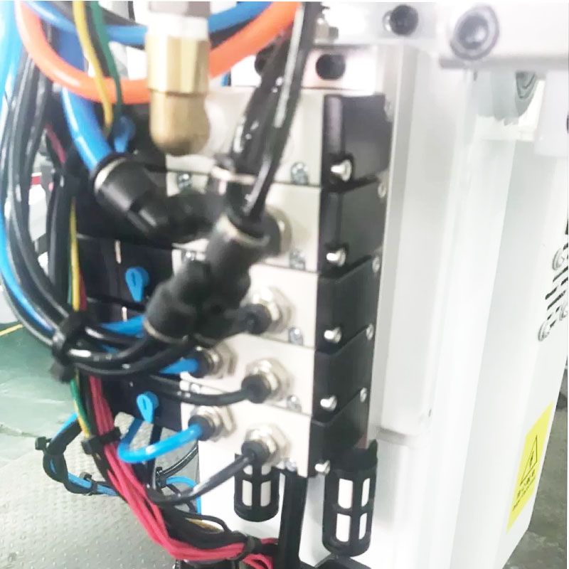Автоматична наклонена ръка манипулатор на инжекционно формоване машина изважда ротационна машина за манипулатор на ръката при висока скорост