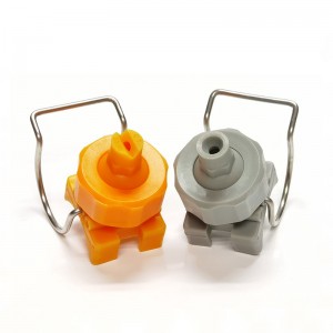 Пластмасова дюза за клип