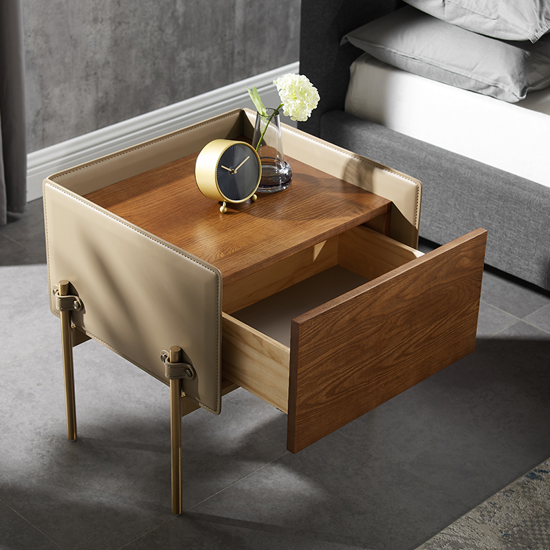 Модерна нощно шкафче с естествена дървесина минималистична дървена кожена нощна маса с крака от неръждаема стомана
