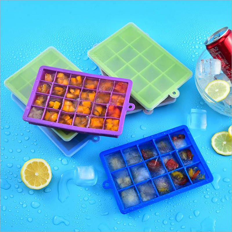 BPA безплатен 15-кухини Силикон с покривка на ледения производител на квадратна форма Силиконова ледена плесенна куба кубчета кубчета