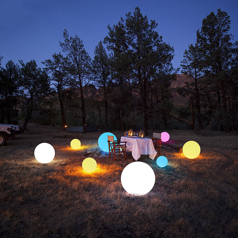 Светлина на настроението/Мебели за смяна на цвета осветява топки форма магическа външна светодиодна светеща топка светлина декоративна безжична дистанционна контрола LED слънчева лампа