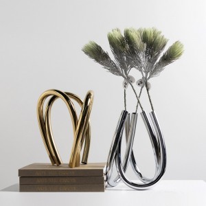 Метална дъгова ваза