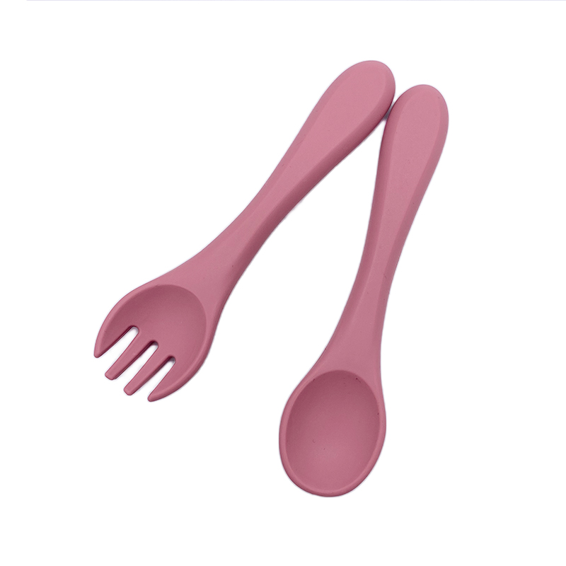 Мога ли да сваря силиконови бебешки лъжици?