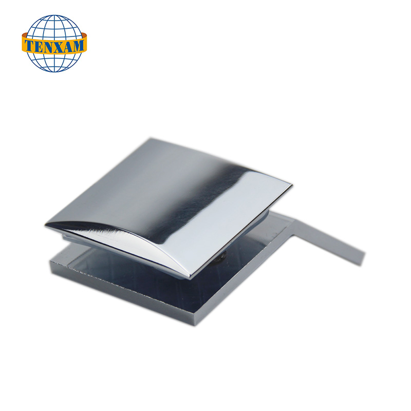 Едно странична извита 135 градуса фиксираща скоба