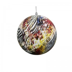 Коледни топки Неща за коледната атмосфера на топката