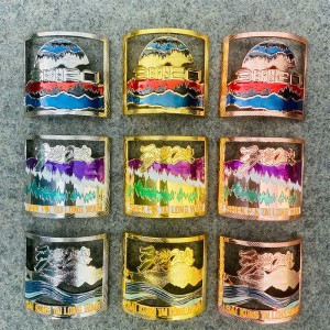 Персонализиран изрязан метален гравиран евтин спортен емайл медал 3d златен метал награда UV медали за печат