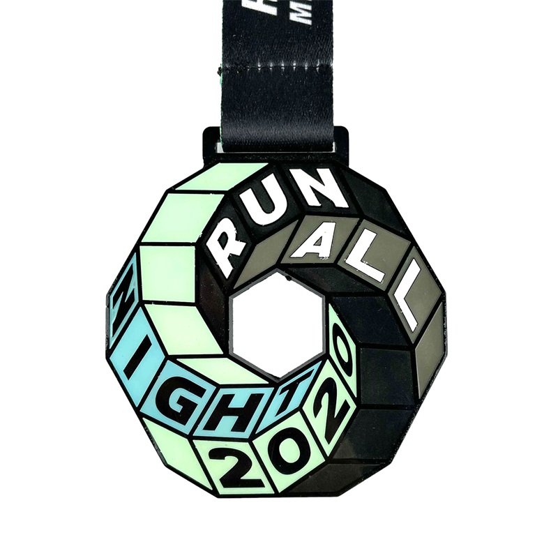 Персонализирани метални 3D медали за спортни събития с панделка висулка светещ метален спорт медали Хелоуин блясък в тъмния медал