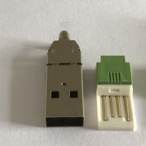 Никел-поставен USB тип A Западно гнездо 3-в-1 PC Adapter Adapter.